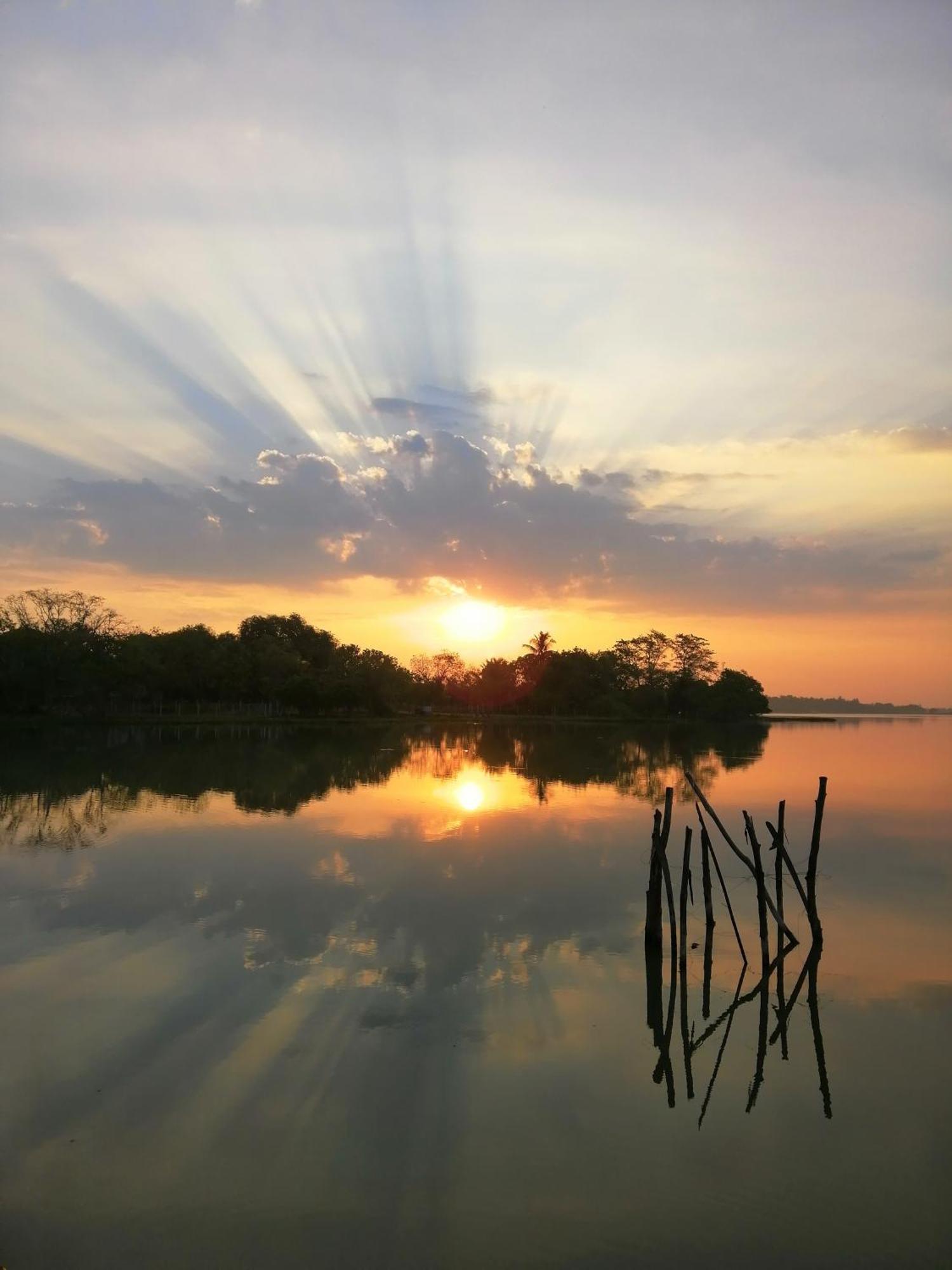 Breezy Lake ทิซซามาฮารามา ภายนอก รูปภาพ