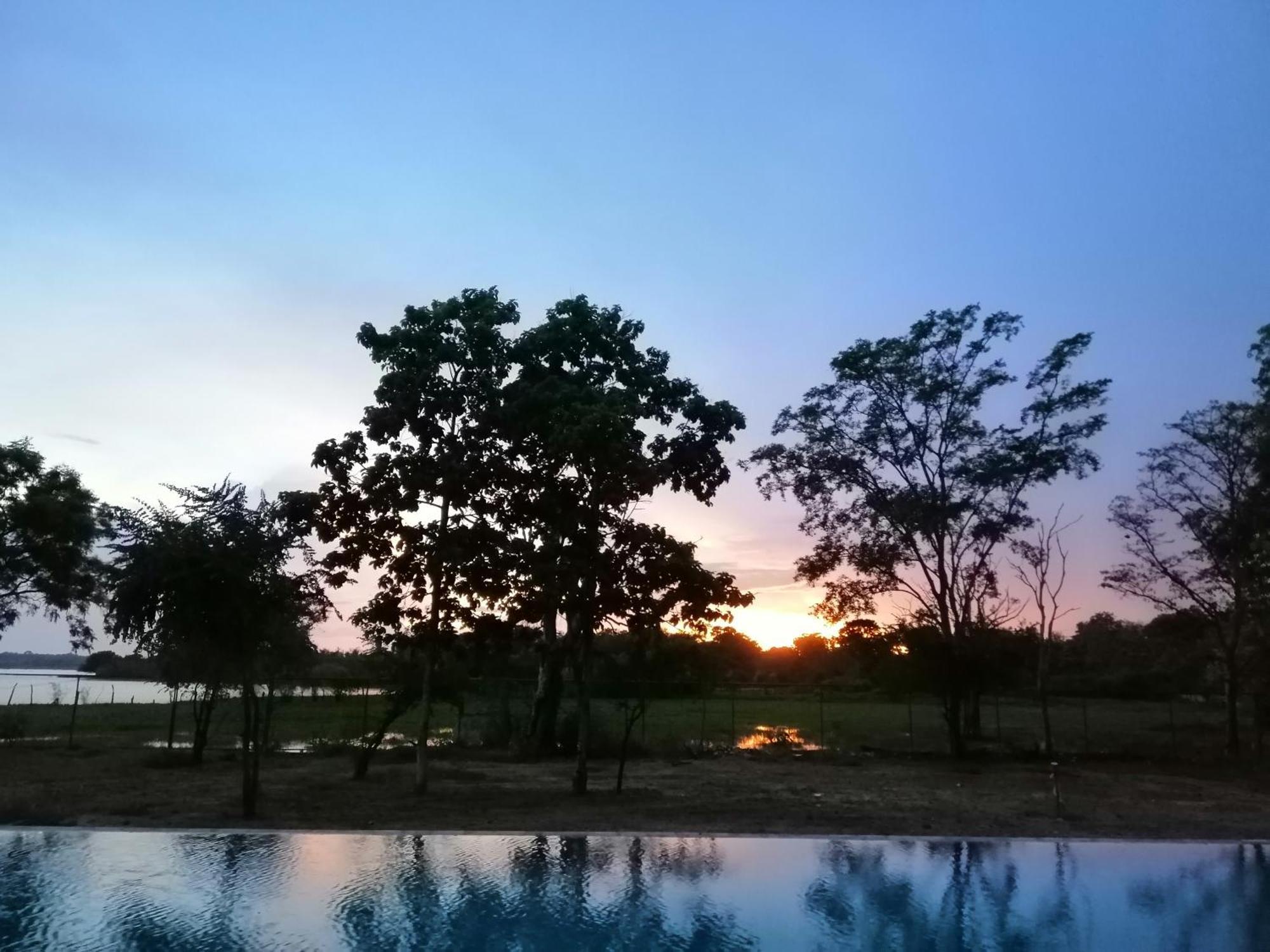 Breezy Lake ทิซซามาฮารามา ภายนอก รูปภาพ