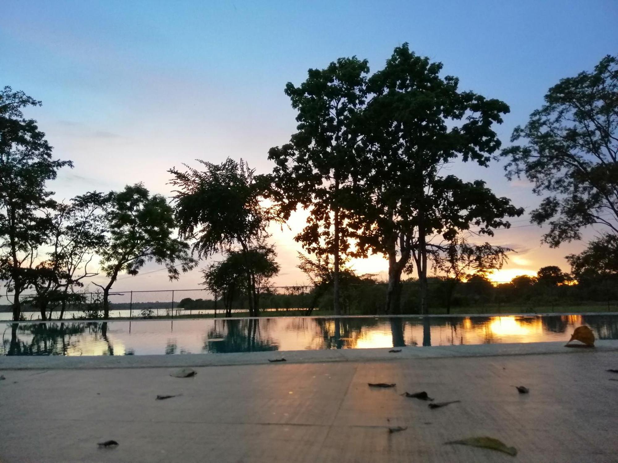 Breezy Lake ทิซซามาฮารามา ภายนอก รูปภาพ